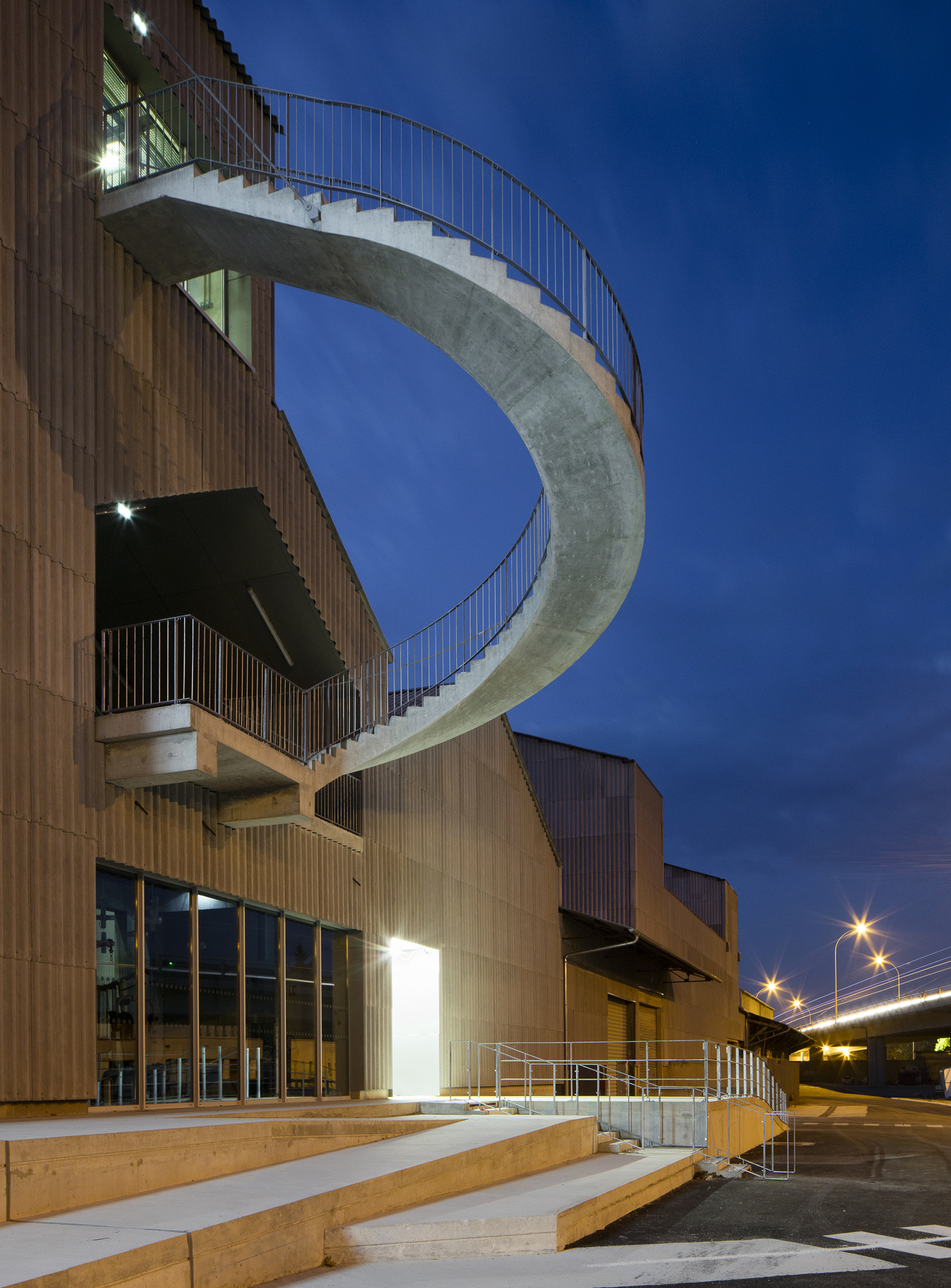 Le CNAC 01 - Friches + Culturel - Caractère Spécial Matthieu Poitevin Architecture