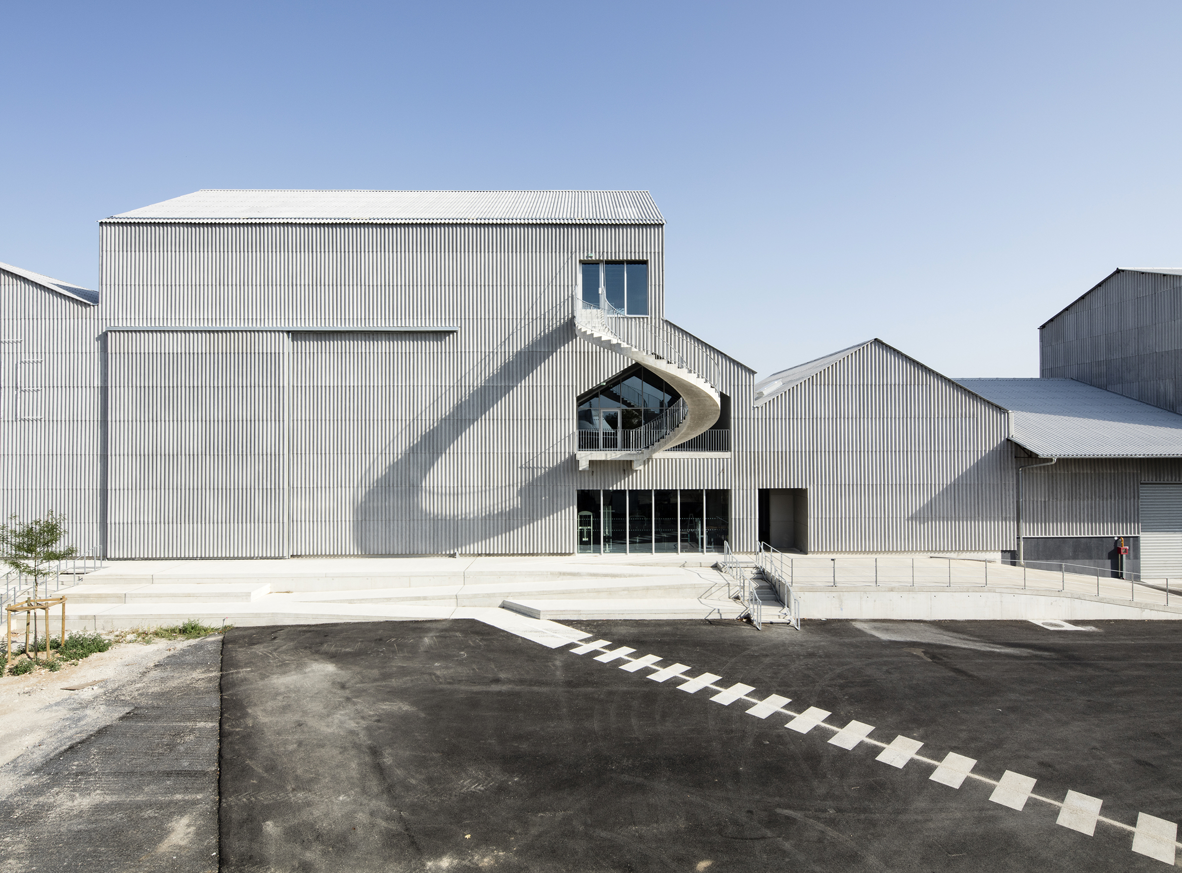 Le CNAC 06 - Friches + Culturel - Caractère Spécial Matthieu Poitevin Architecture