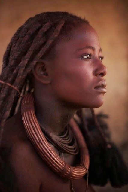 femme africaine  - Caractère Spécial Architecture