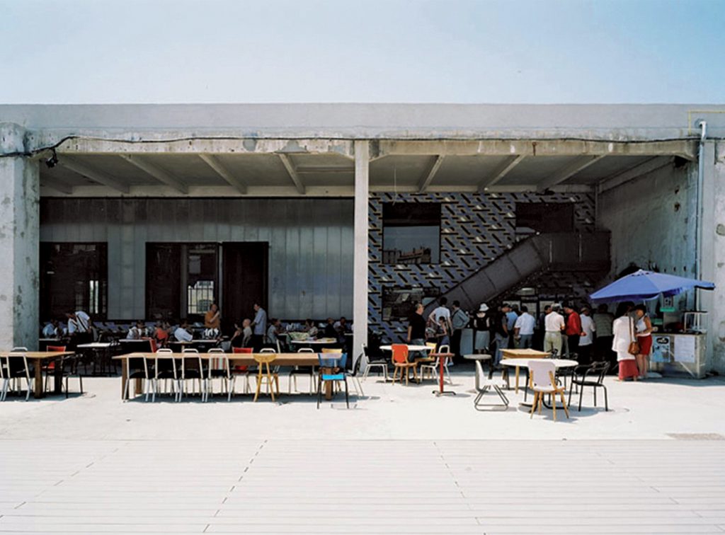 Grandes Tables - 01 - Équipements Bureau - Caractère Spécial - Matthieu Poitevin Architecture
